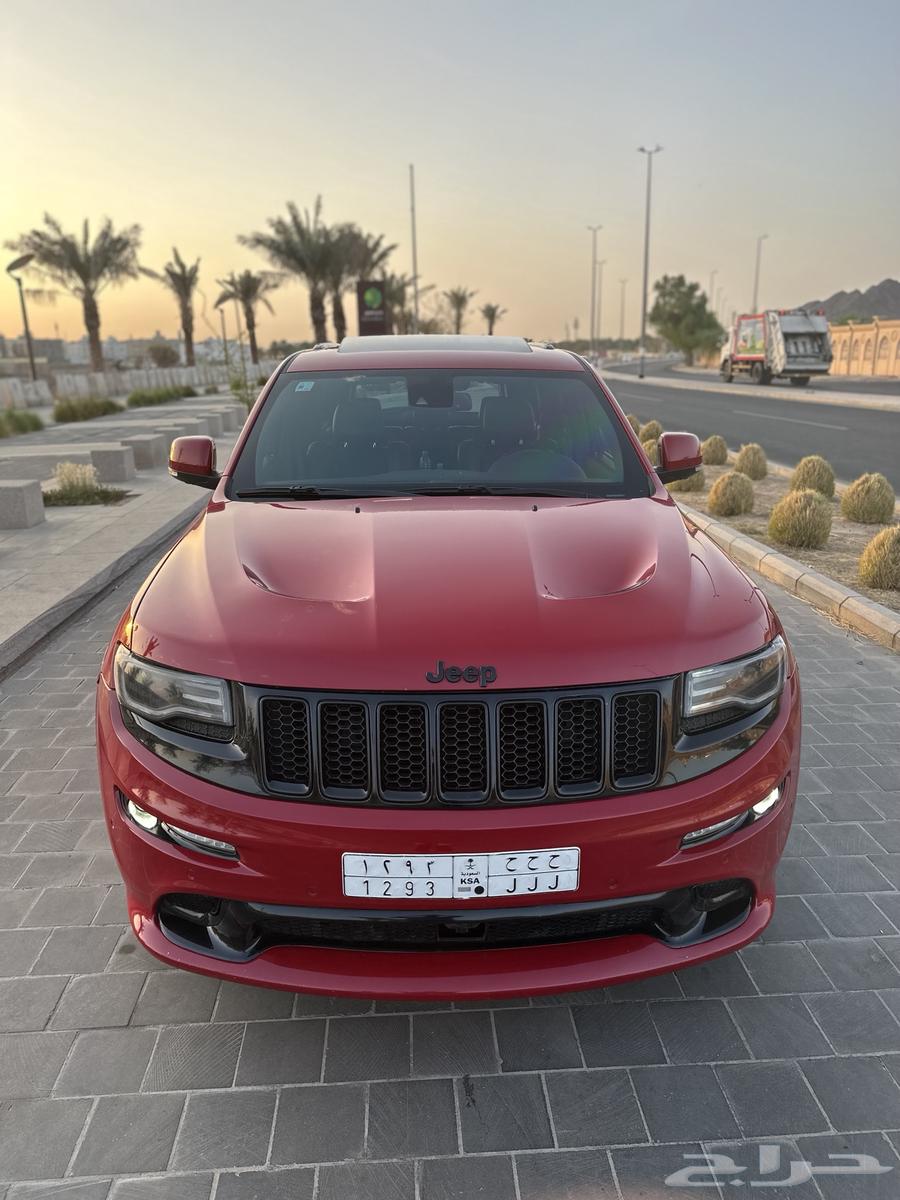 Jeep Grand Cherokee SRT63698964230529111