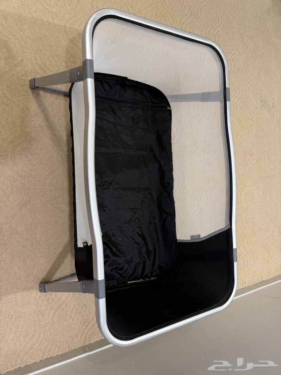 For sale baby travel cot in excellent condition, foldable and portable63656970195843113