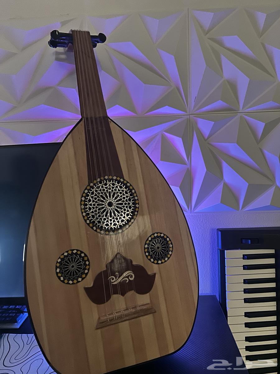 عود موسيقى للبيع63655713384449110