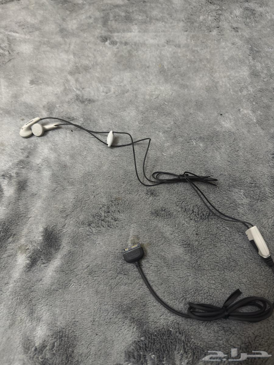 للبيع سماعة رأس Nokia HDS-3 بحالة ممتازة63667549524737111