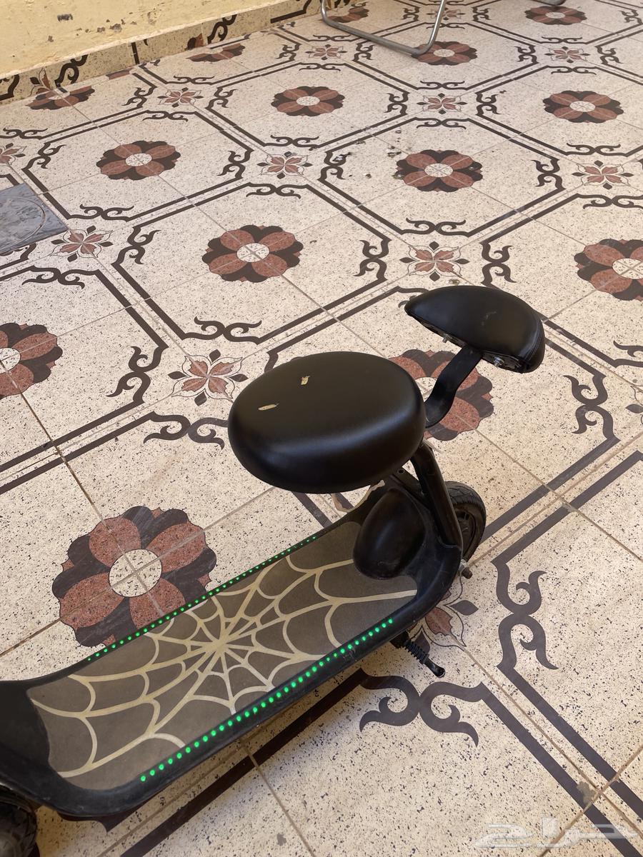 Scooter for sale, the scooter is clean with no damage, price negotiable63655712985218111