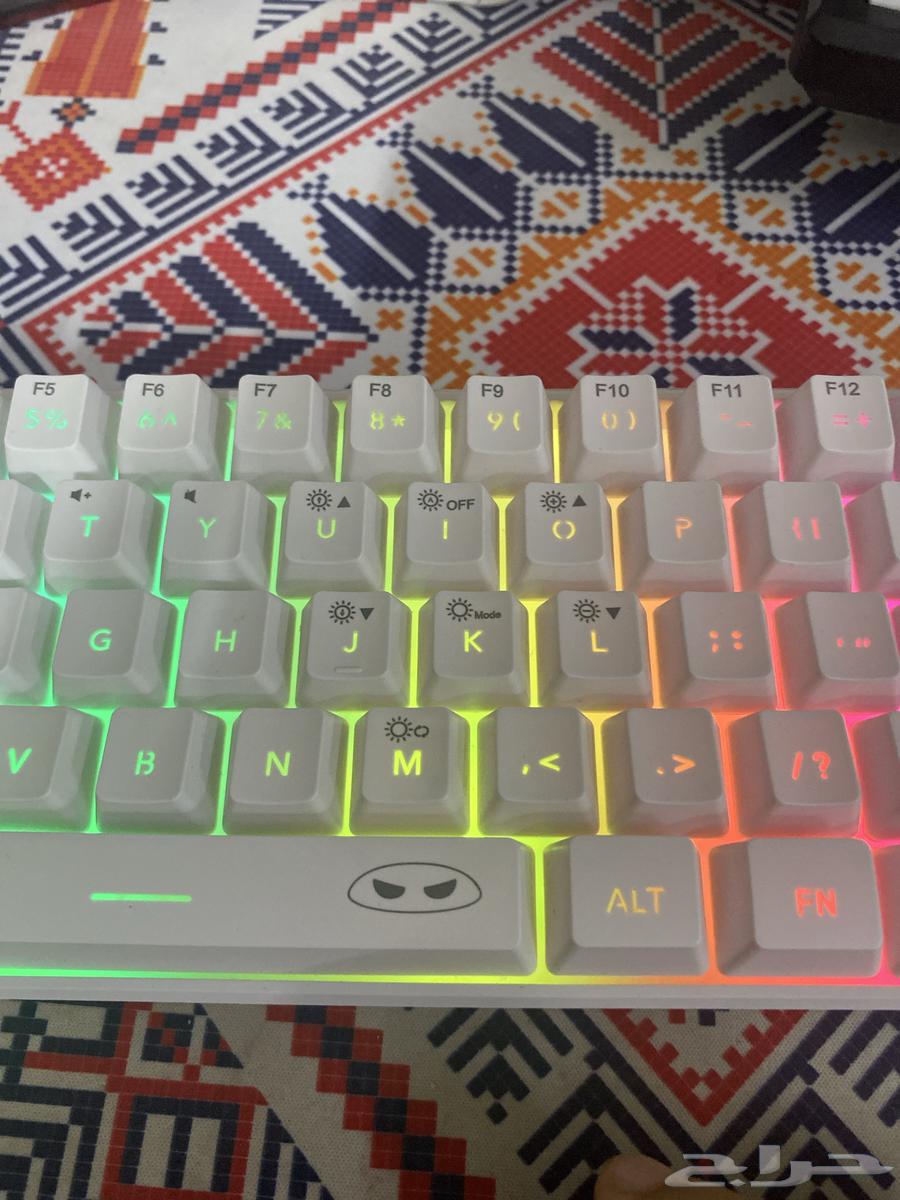 كيبورد ابيض RGB للبيع63655613788547111