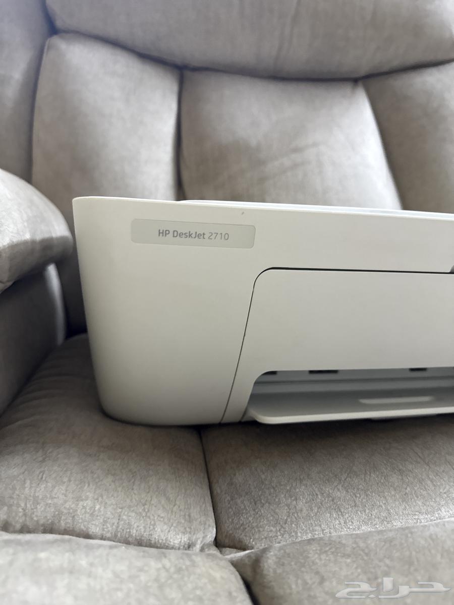طابعة اتش بي DeskJet2710 نظيفه مع ألفين ورقه63655613646978112