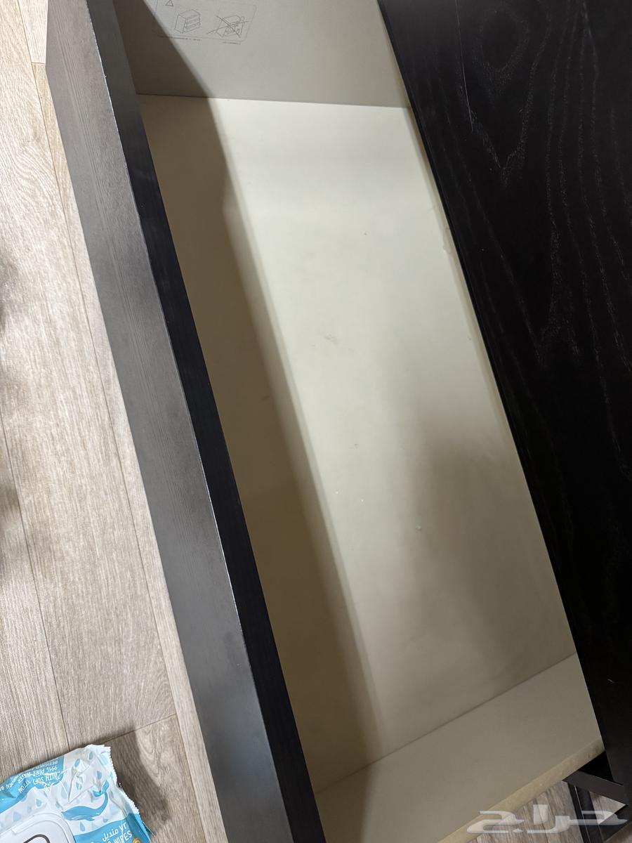 chest of 3 drawers and mirror63657593245187111