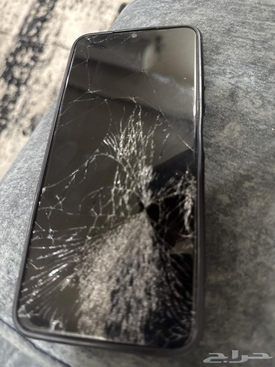Phone problems for 3 years of his life63657419320577110