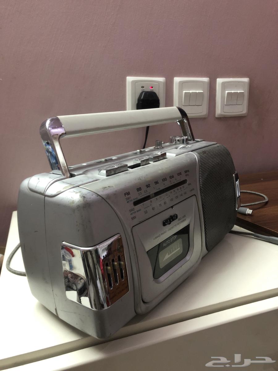 Japanese and cassette radio recorder63667537839746111