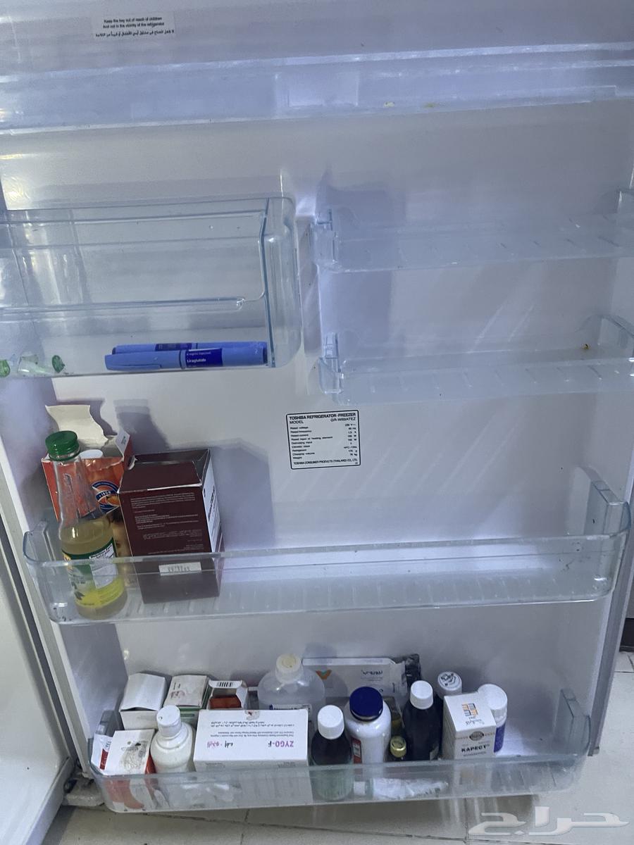 Toshiba 22 cubic feet refrigerator on Sum63655613884290114