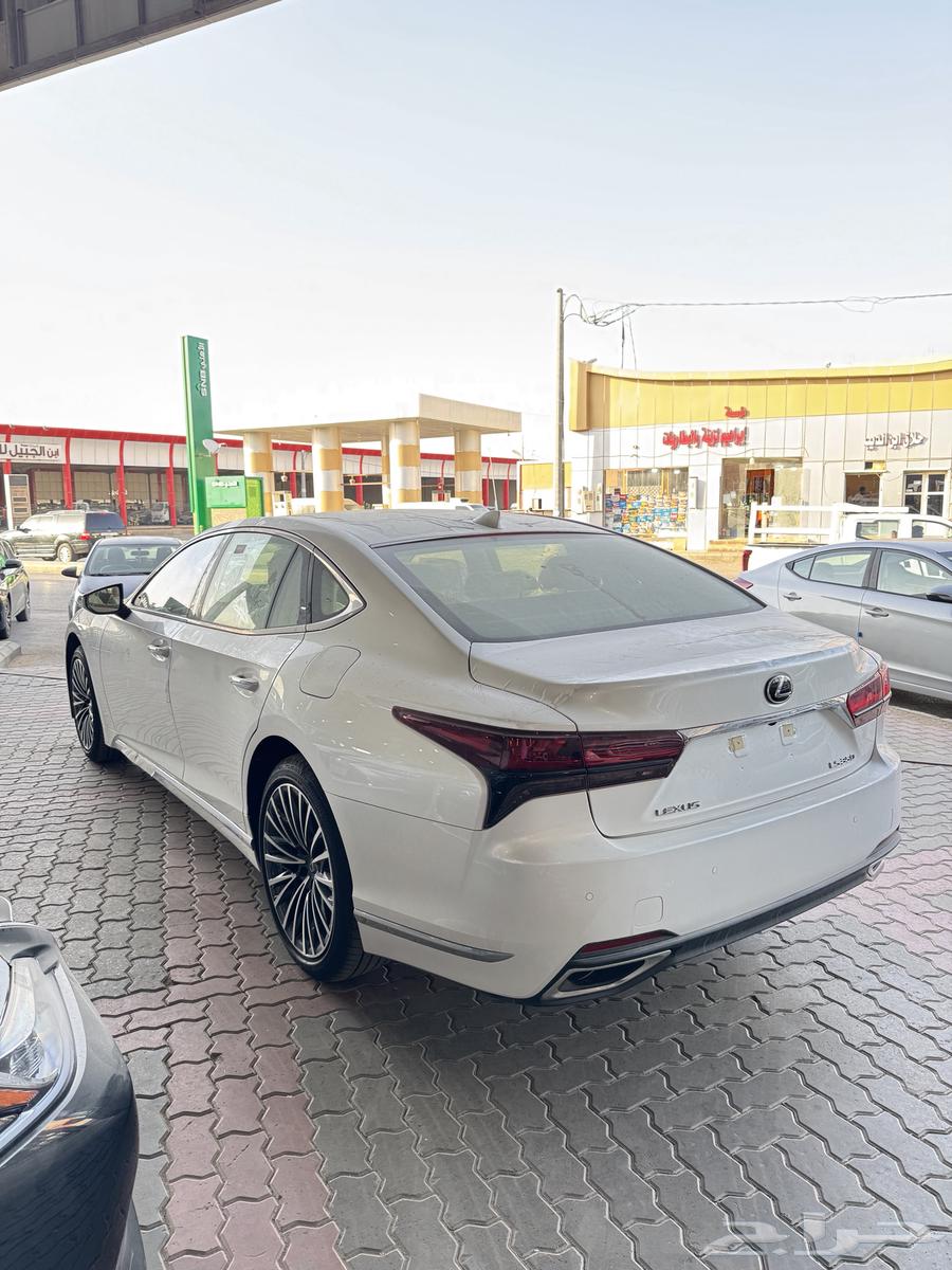لكزس LS350 فئة AA بنزين 202563699262962177113