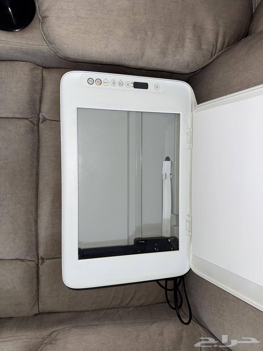 طابعة اتش بي DeskJet2710 نظيفه مع ألفين ورقه63655613646978111