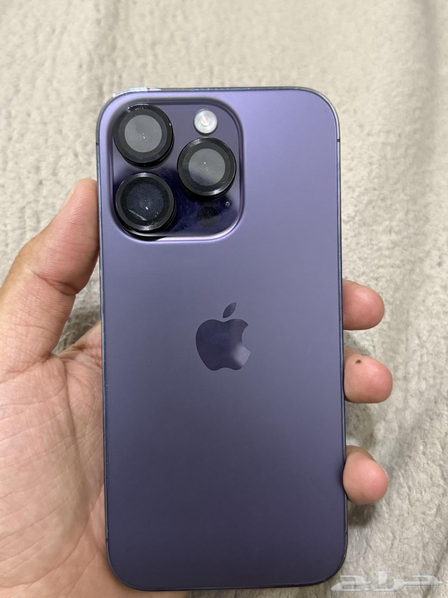 iPhone 1463657593104898111