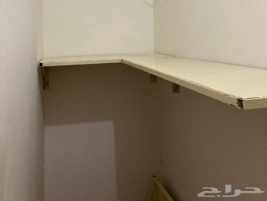 Iron shelves used for less than six months63657419291779111