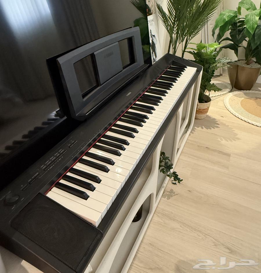 بيانو Yamaha NP-32 خفيف ونظيف للبيع63655705837314110