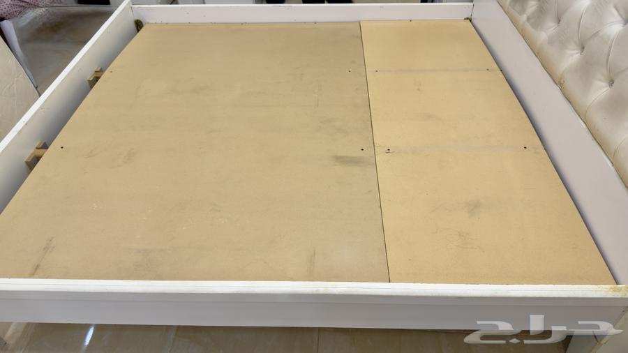 Double bed63667537444483112
