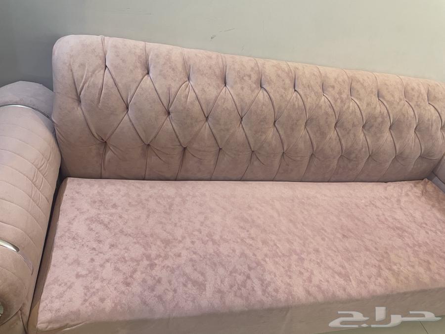 Sofa and 32-inch NEC TV63655700388994110