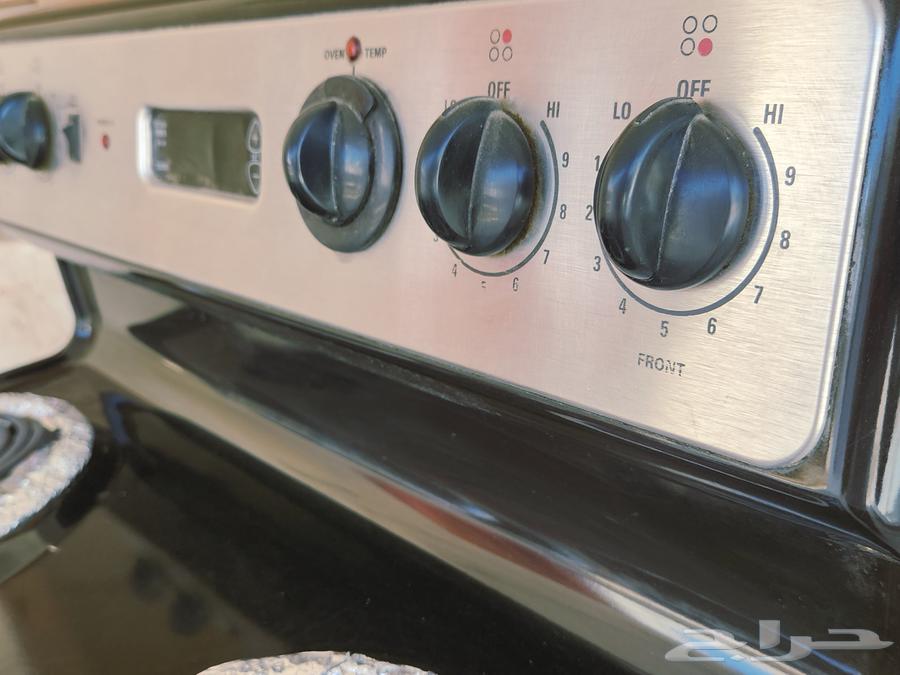 Excellent condition oven for sale at a cheap price of 150 SAR63655625756545113