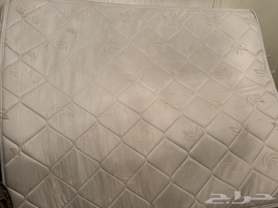 مرتب سرير من سليب هاي بحالة جيدة جدا  للبيع مقاس 160 في 20063657415503235110