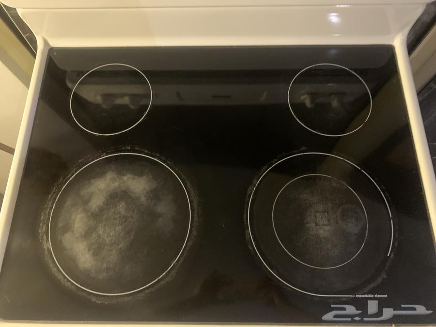 Electric oven for sale with four burners and an oven below as shown in the pictures63657327962754112