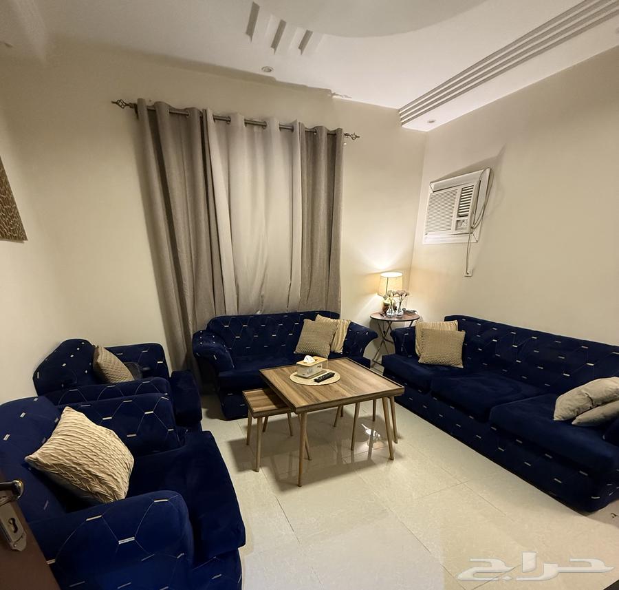 كنب وطاولة تلفزيون للبيع - جدة حي المروة63655624653571110