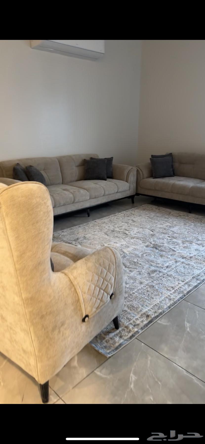طقم كنب جديد للبيع لم يستخدم ولا مره سبب البيع النقل لمنطقه63656295413251111