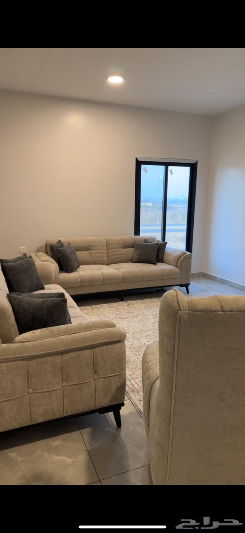 طقم كنب جديد للبيع لم يستخدم ولا مره سبب البيع النقل لمنطقه63656295413251113