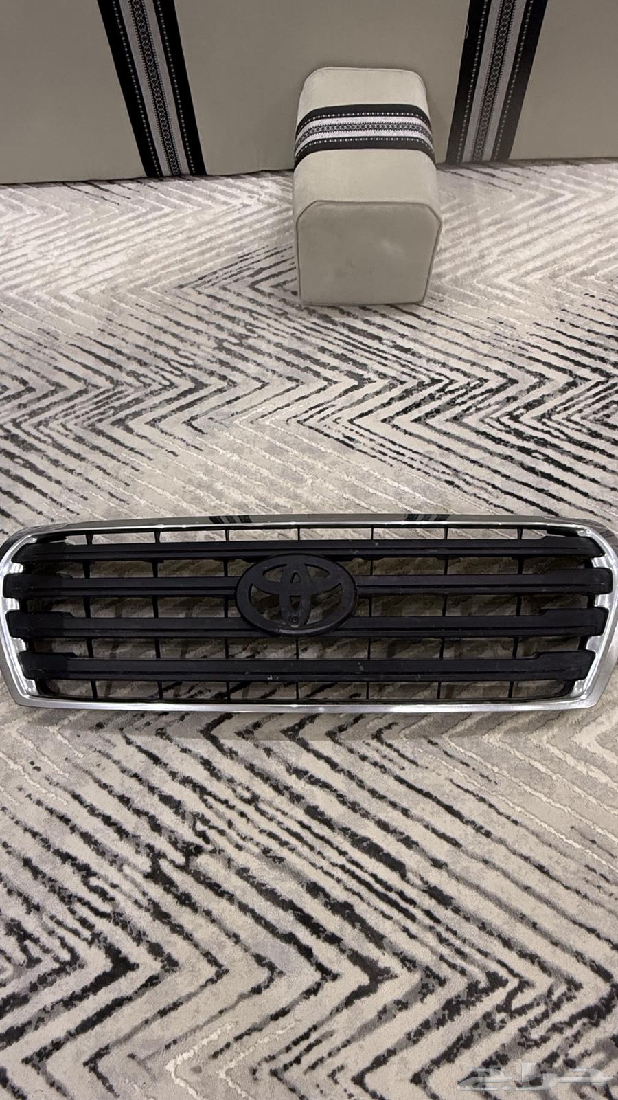 GX grille 2012-2015 original agency, very clean and intact with front bumper sponge63709172546818110