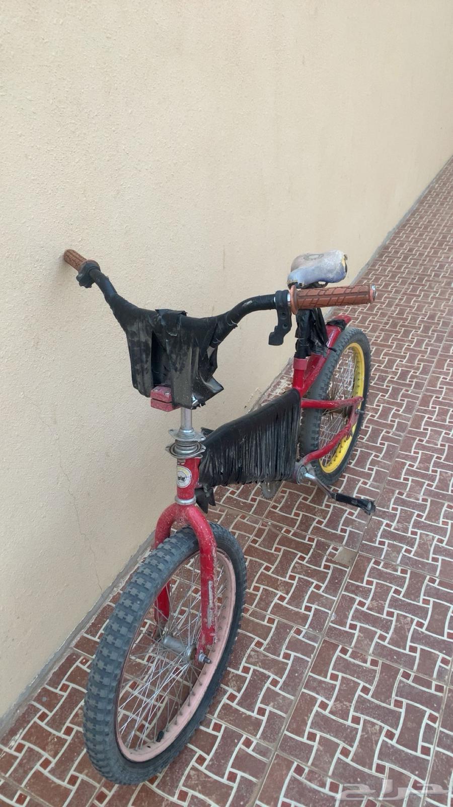 Two motorcycles for sale, one new with broken chain63667695732225111