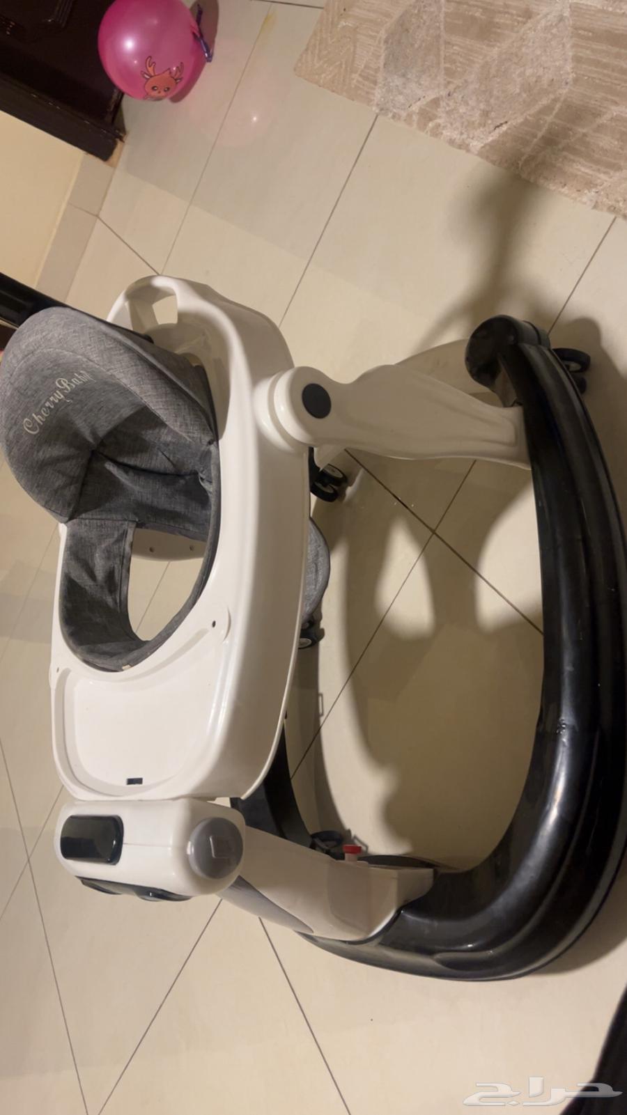 Used and clean baby walker without toys63667551695747112