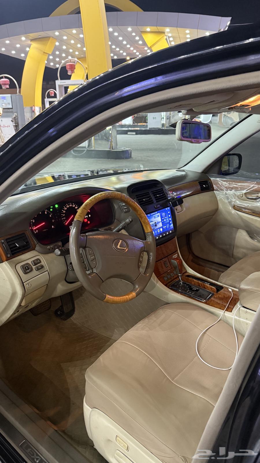Lexus موديل 200363700814164738112