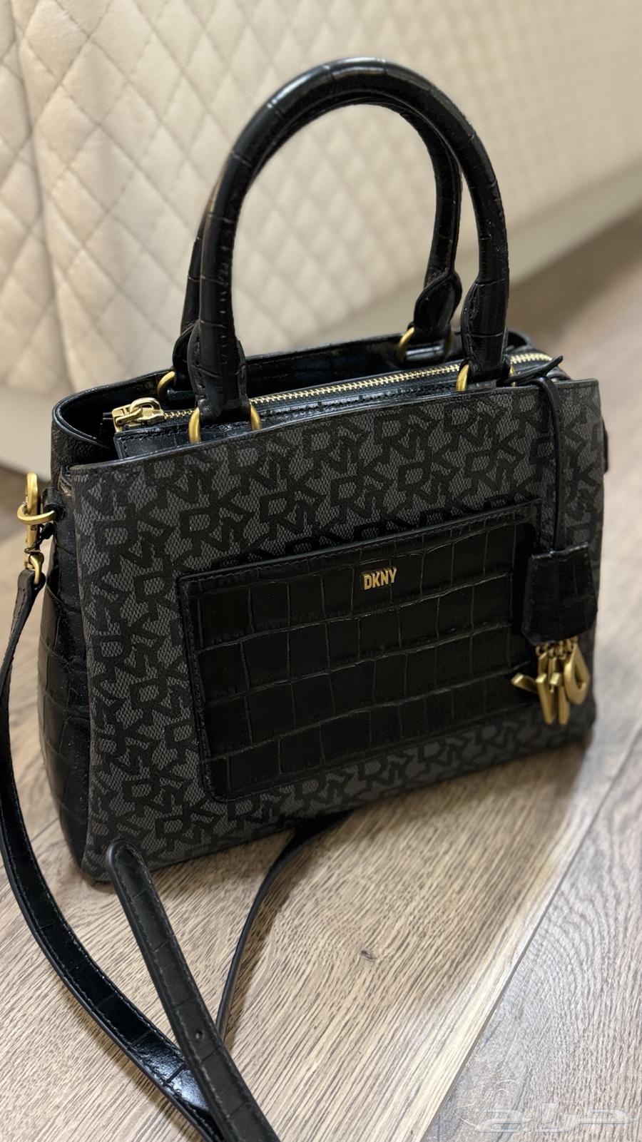 Original DKNY bag, anyone interested in buying can contact privately63667797651843110