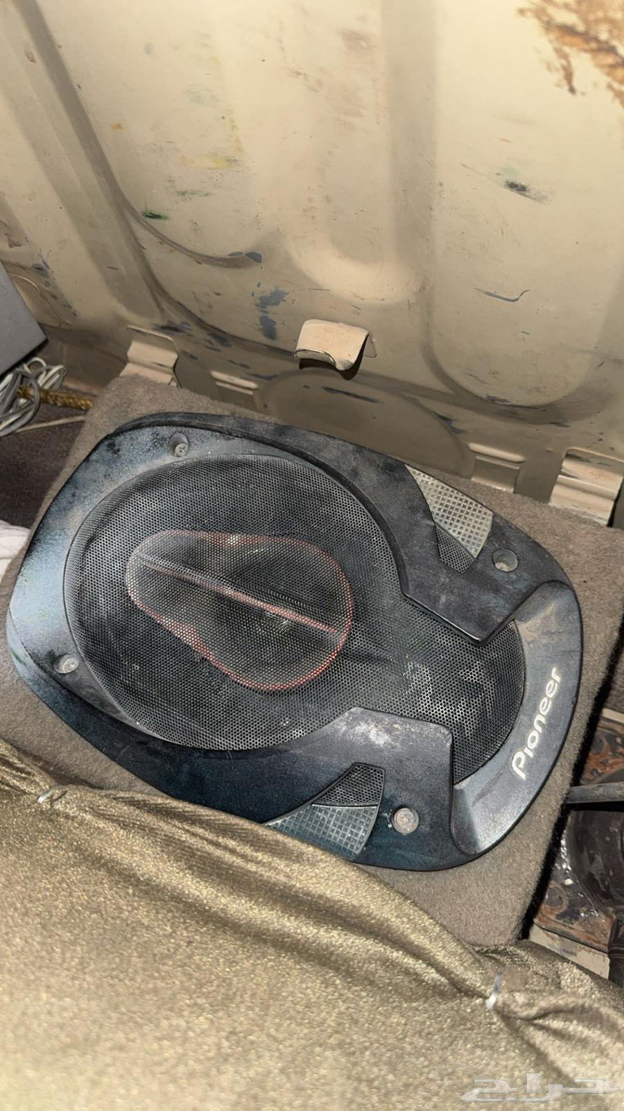 Over-ear headphones63667793970305111