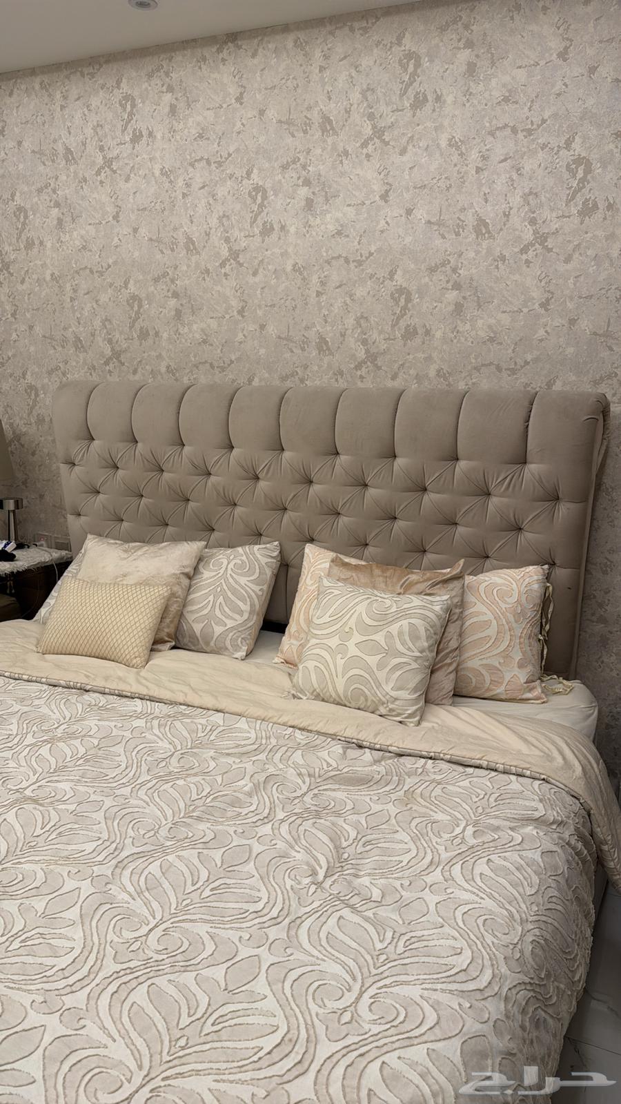 Back of a bed from Abayat63667796975106111