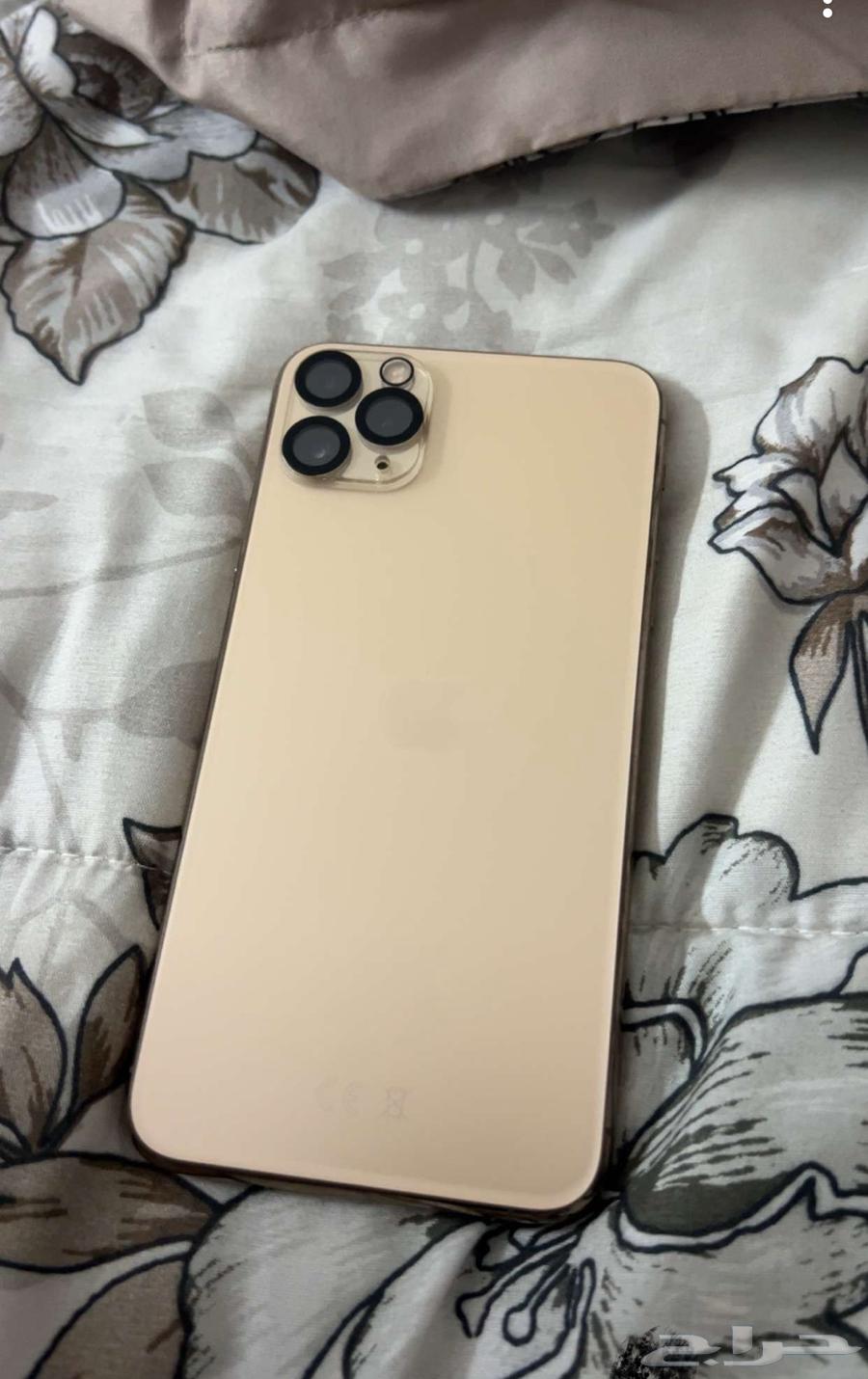 iPhone 11 Pro Max نظيف ما فات صيانة في الكاميرا فيها اللي63667792775426111