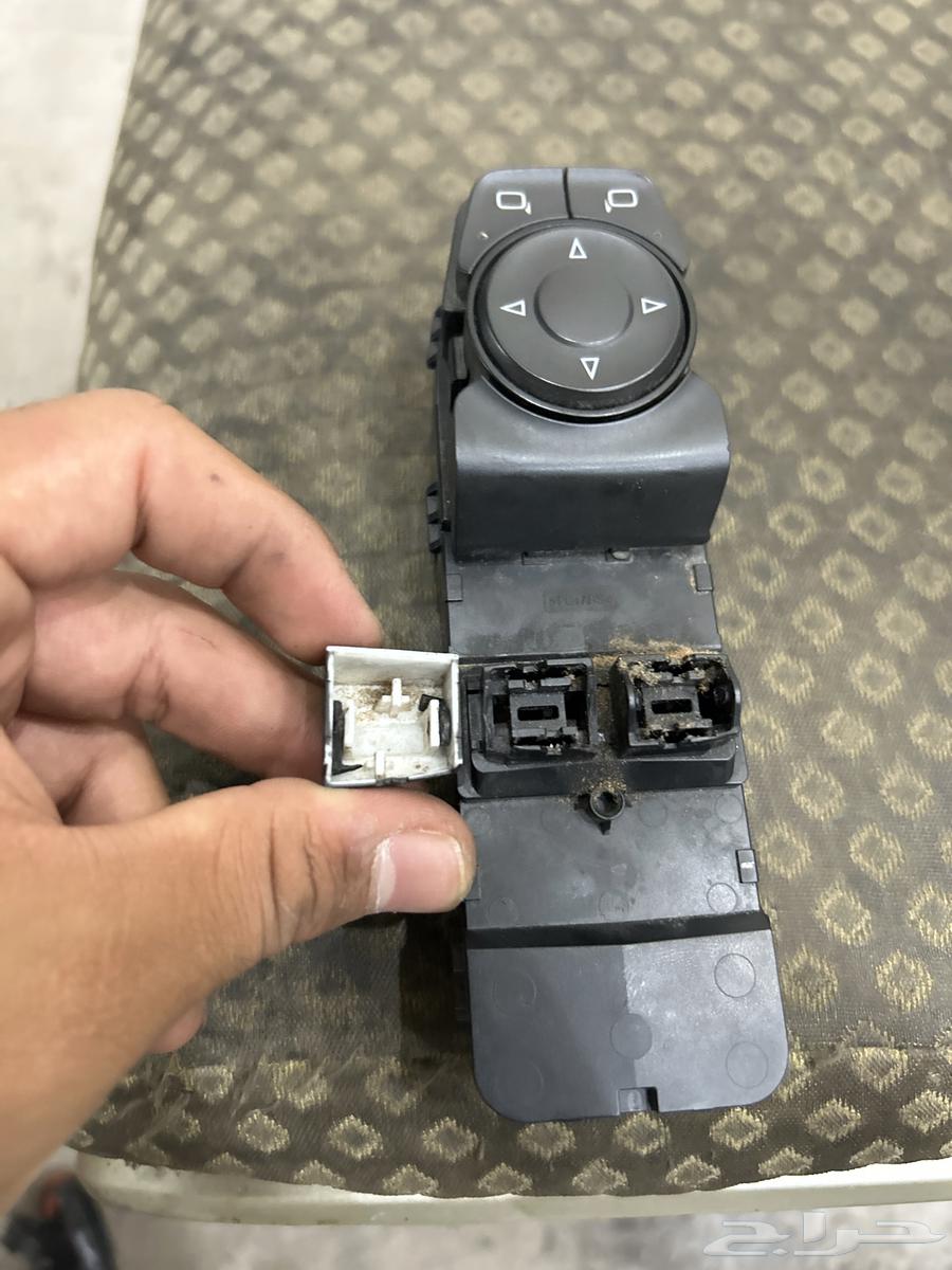 2019 and above Sierra driver's door button63714982287874111