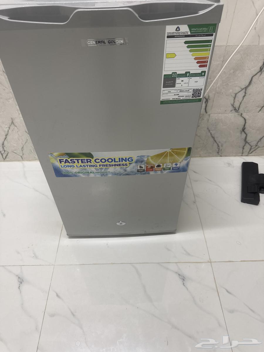 General small refrigerator with freezer63667680569729110