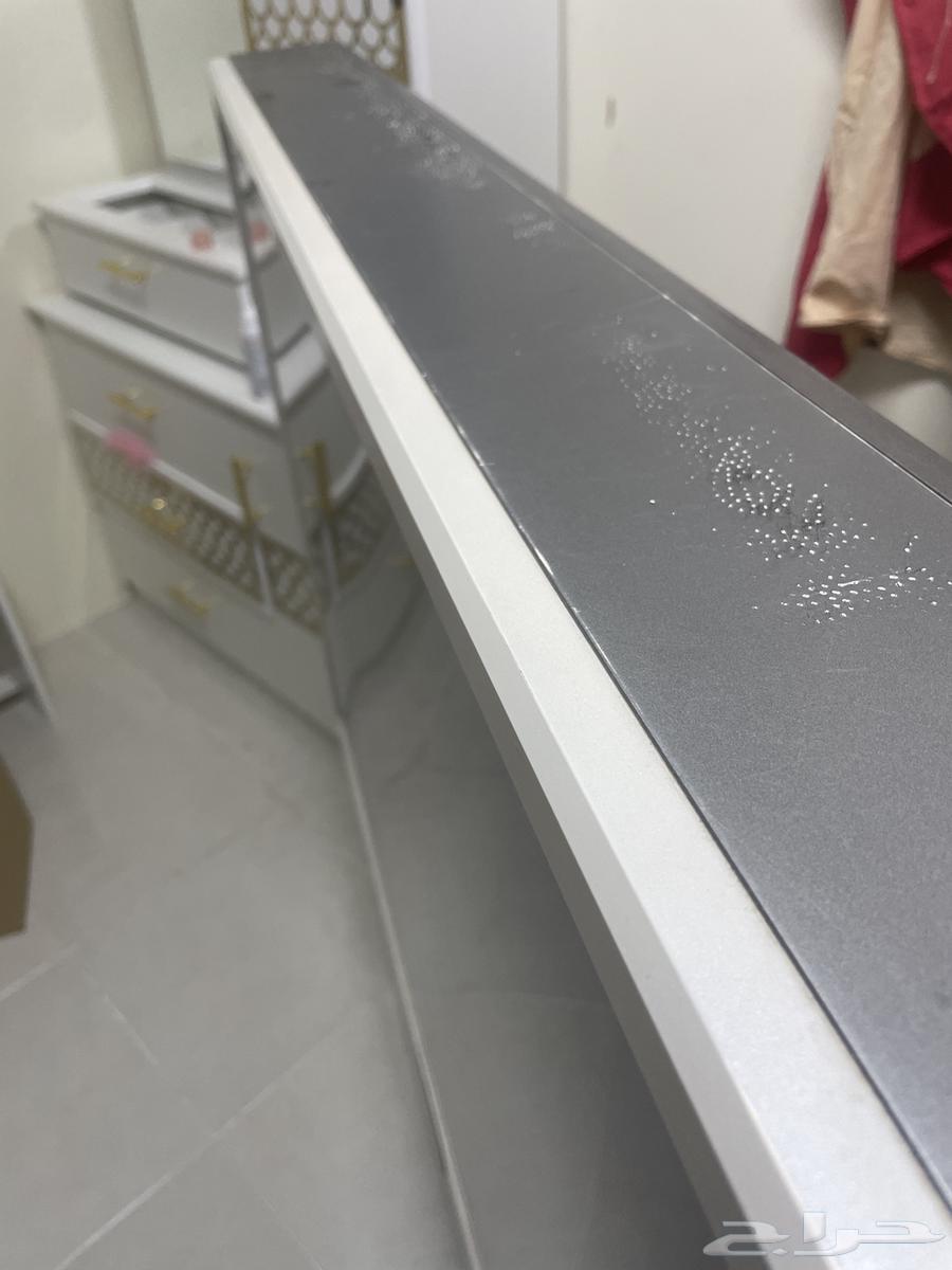 LG large TV heritage63667795623937112