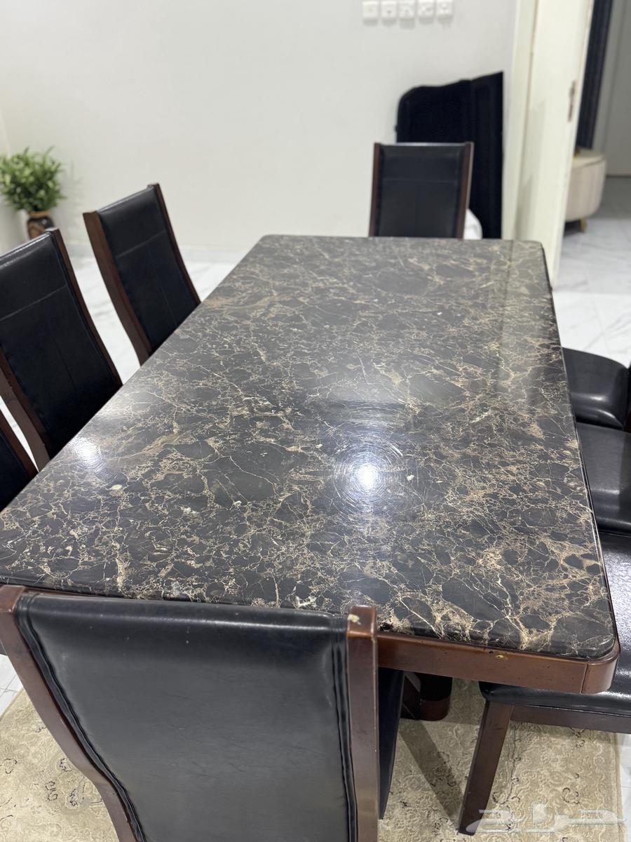 Dining table63667798567427110