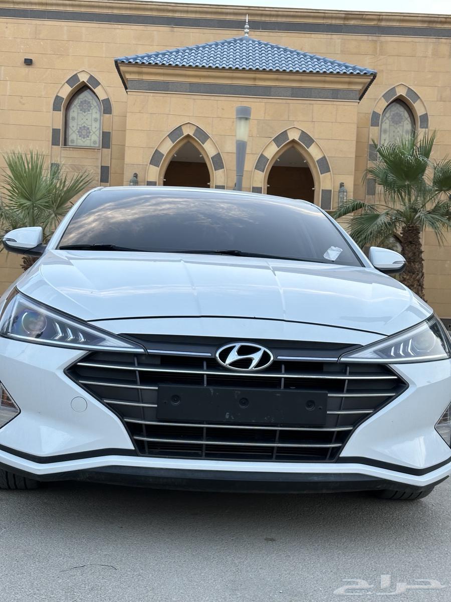 2020 Elantra full option, driven 73, almost new63714395914882111