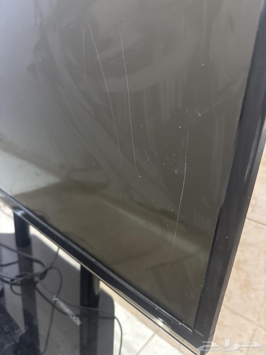 شاشة للبيع مع قاعدة للتلفزيون معها سيفر63667693982082113