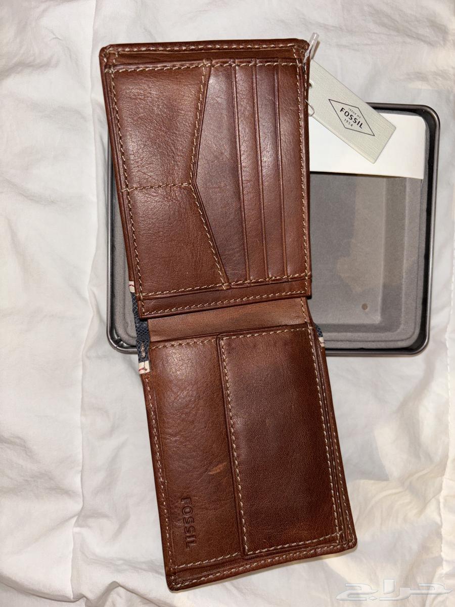 بوك FOSSIL63667548912002111
