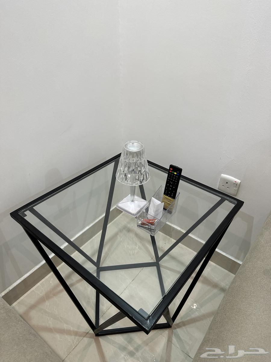 طاوله تلفزيون وطاولة قهوه وشجره63667548795650111