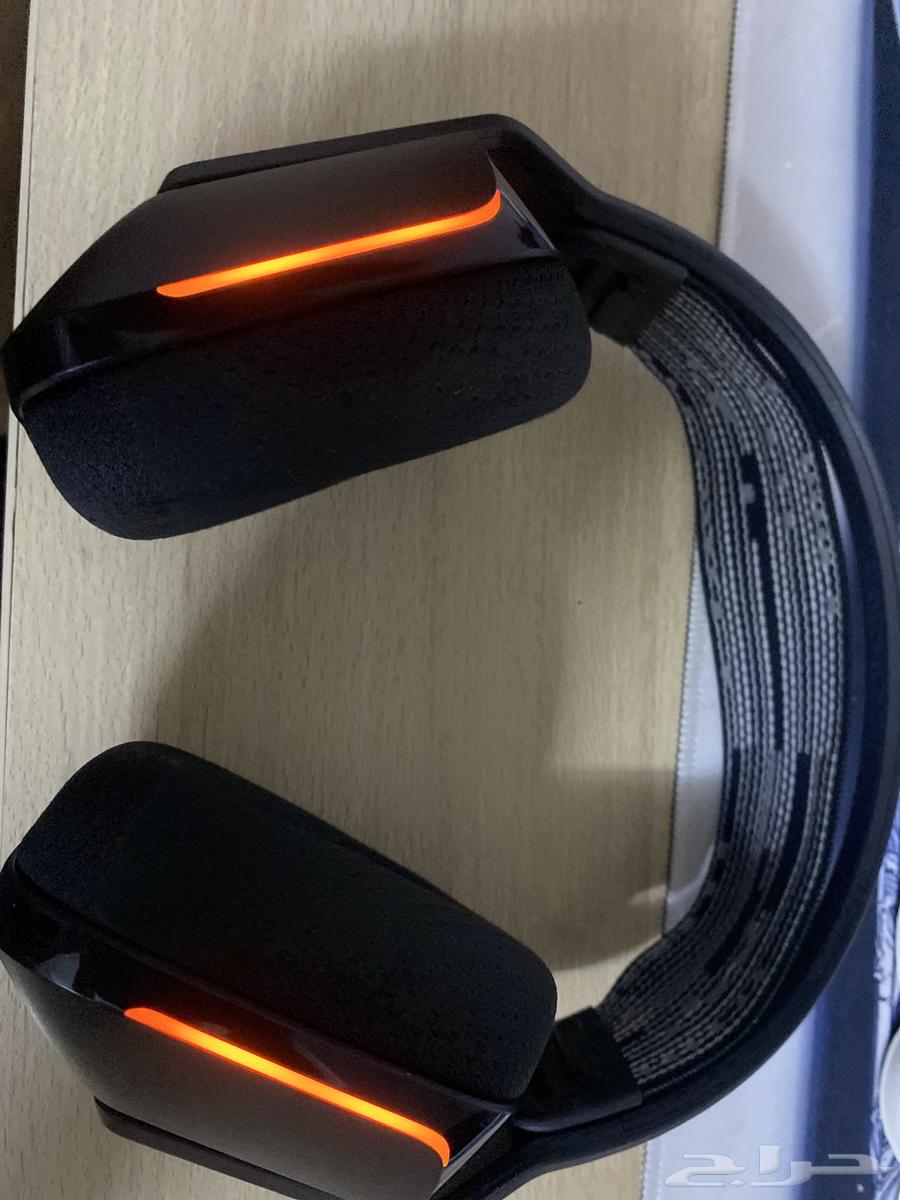 Logitech G733 headset, almost new63667793254274110