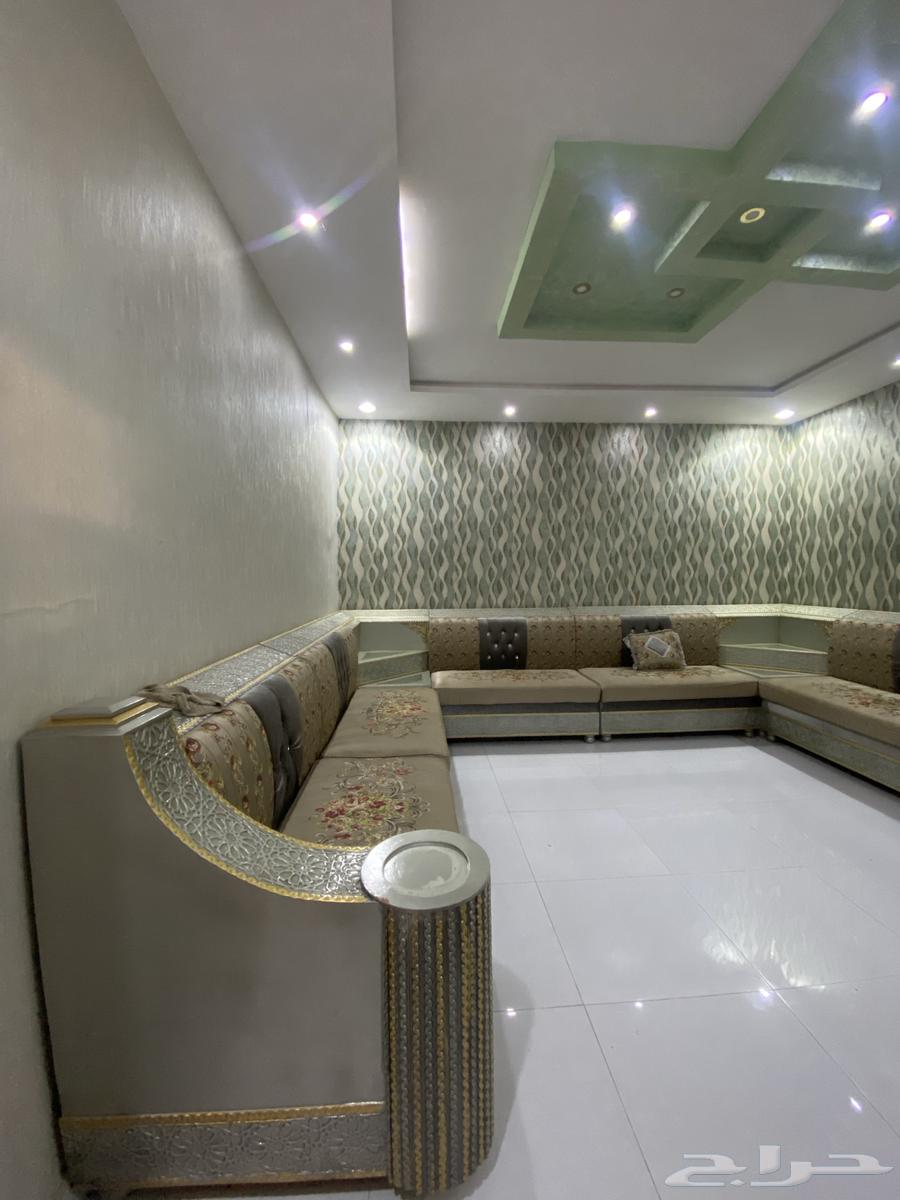 Sofa for sale, lightly used, may Allah will, no disagreement63667693704449110
