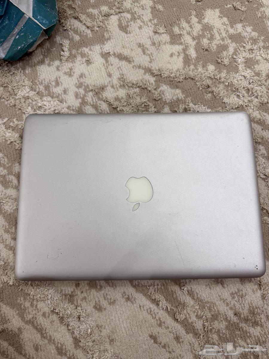 MacBook laptop 250 SAR63667697751811110