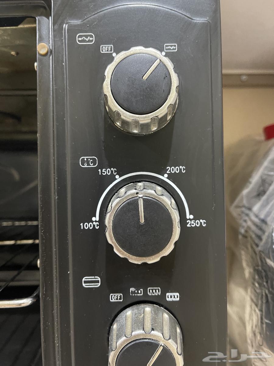 Almost new oven, warranty 2, no cracks or scratches63667545095939111
