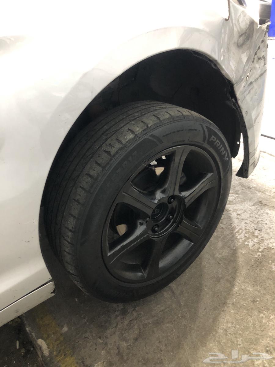 A set of clean rims that fit several cars such as Sonata and Maxima63702225194371113