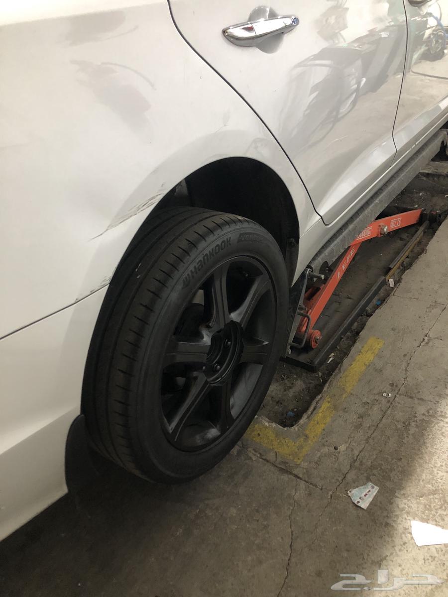 A set of clean rims that fit several cars such as Sonata and Maxima63702225194371112