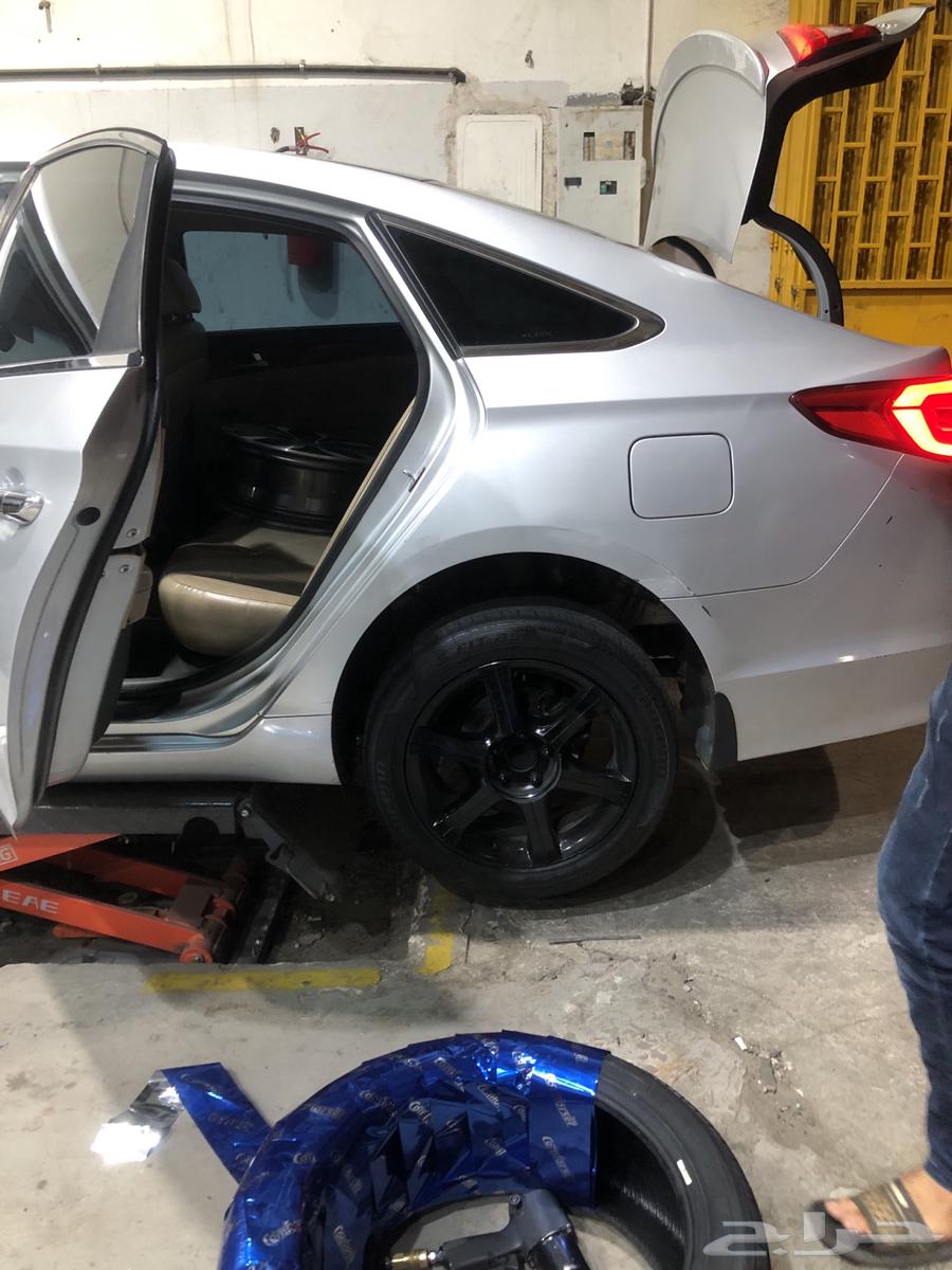 A set of clean rims that fit several cars such as Sonata and Maxima63702225194371110