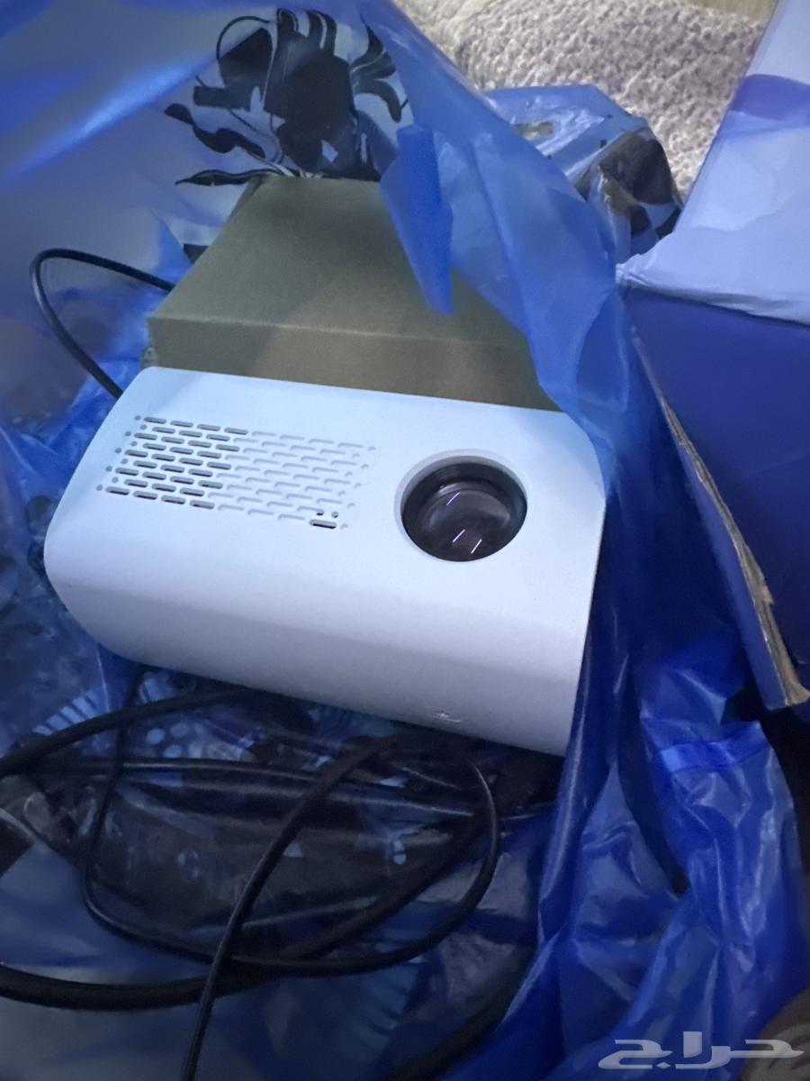 Projector63667686011522110
