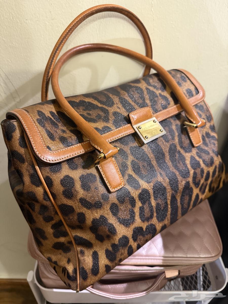 Dolce and Gabbana bag, clean used, bought for 550063619049169153111