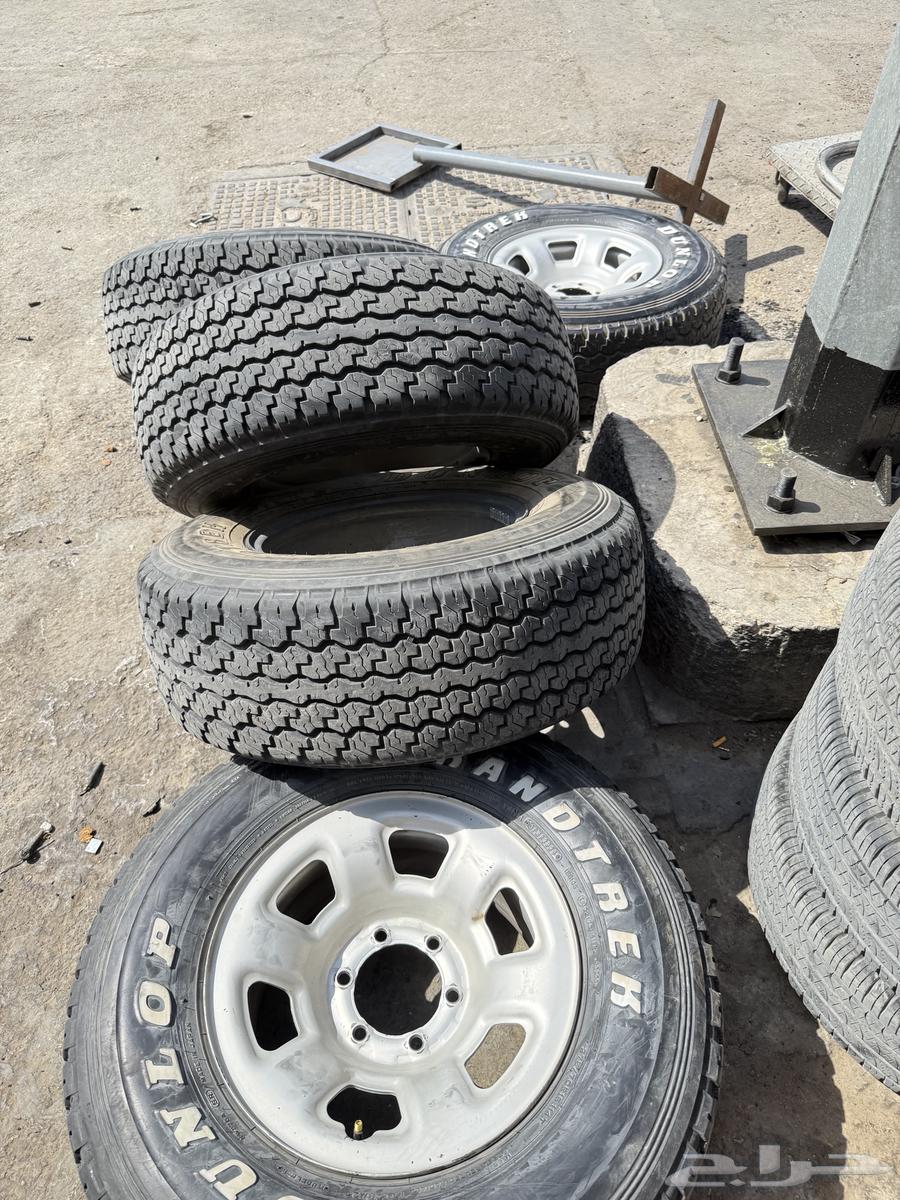 جنوط نيسان فتك مقاس 16 اصلي وكال مع كفرات دنلوب63715171164801110